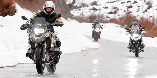 Equípate para el invierno y sigue disfrutando de tu moto